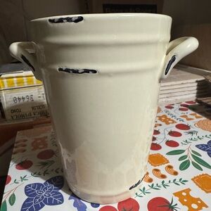 Vase / flower pot / french country / farmhouse / distressed / home accents